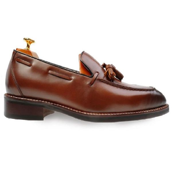 brown tassel dual tone loafers
